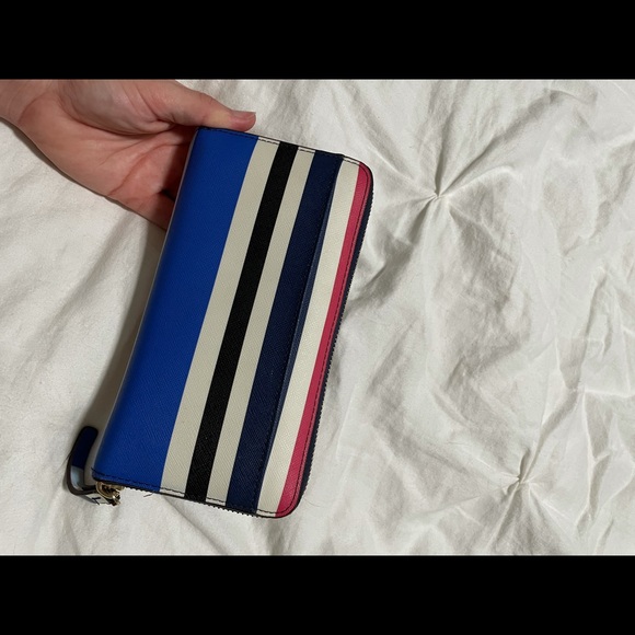 Kate Spade multi color wallet - Picture 3 of 6